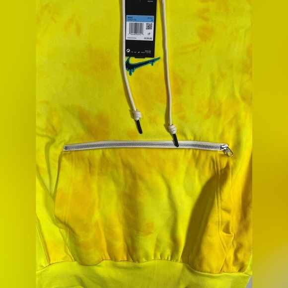 NWT Nike Large Yellow Peace Love Basketball Out of Stock Tie Dye Hoodie C21 - Picture 9 of 14